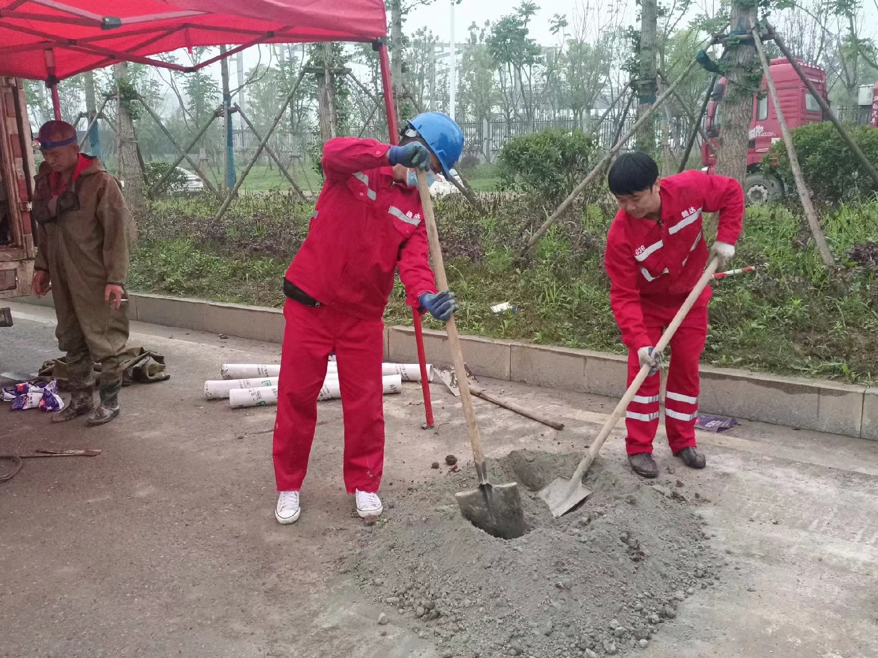 永德管道疏通哪家好】及时进行市政管道清淤
